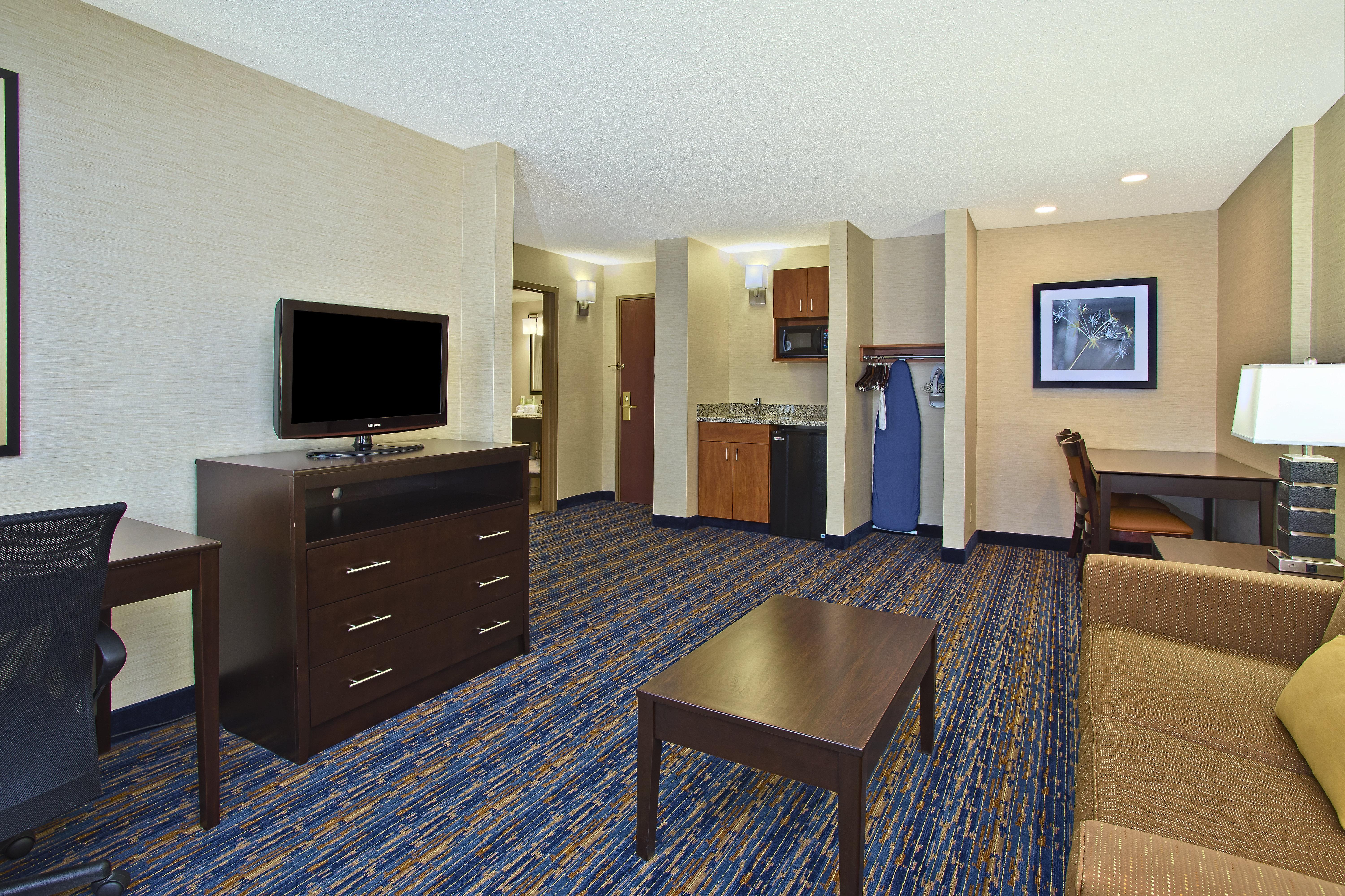 Holiday Inn Express And Suites Pittsburgh West Mifflin By Ihg Exterior photo