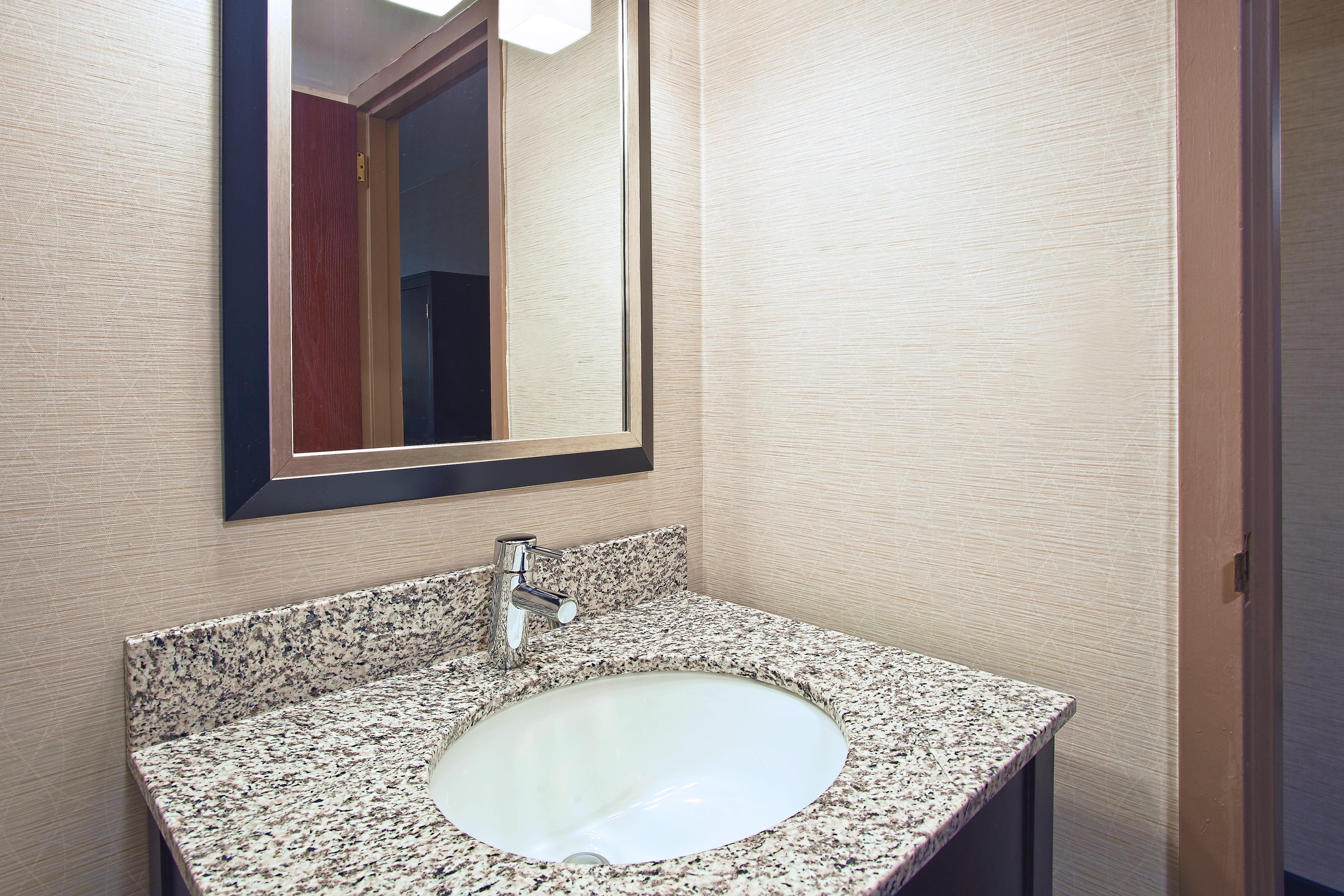 Holiday Inn Express And Suites Pittsburgh West Mifflin By Ihg Exterior photo