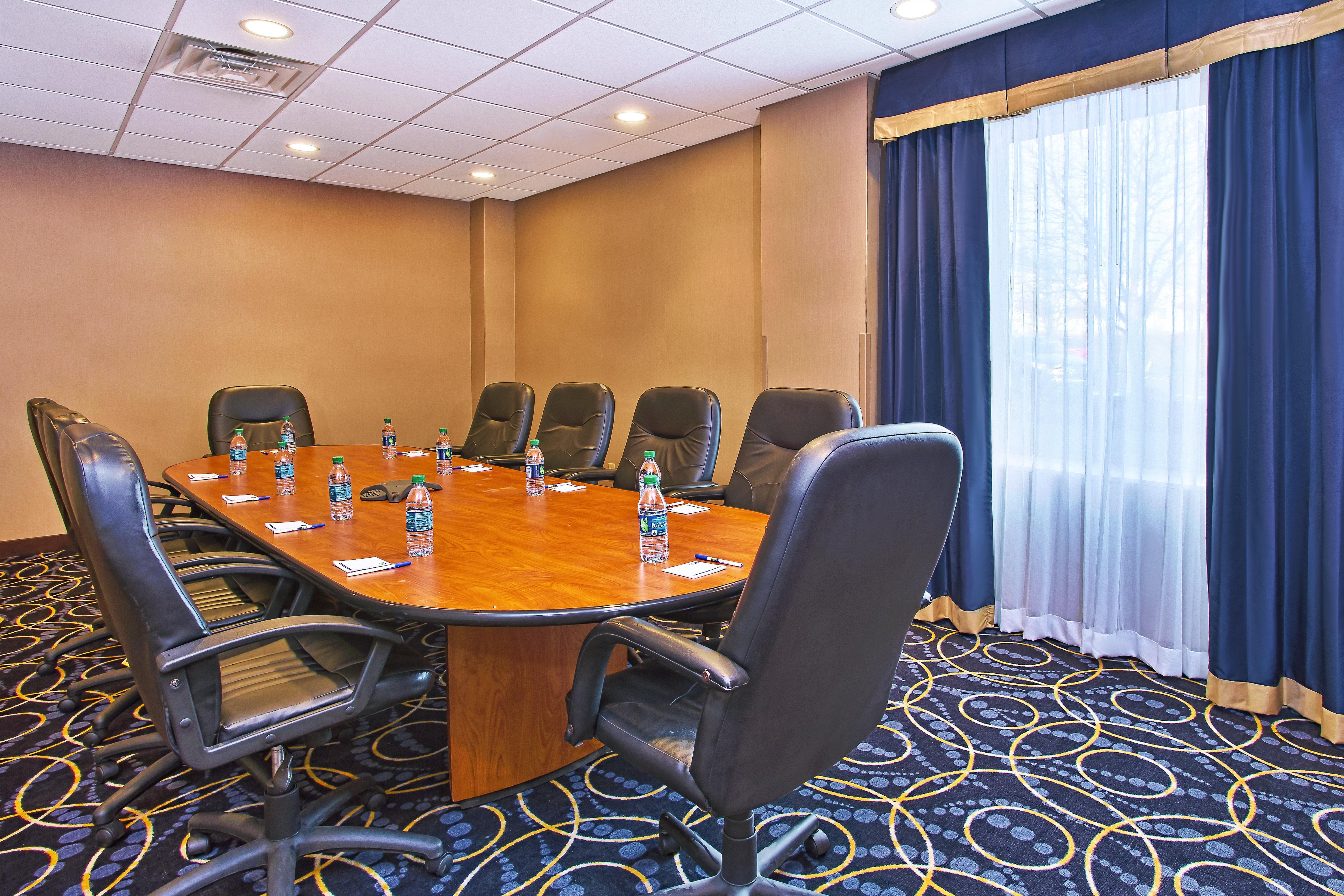 Holiday Inn Express And Suites Pittsburgh West Mifflin By Ihg Exterior photo