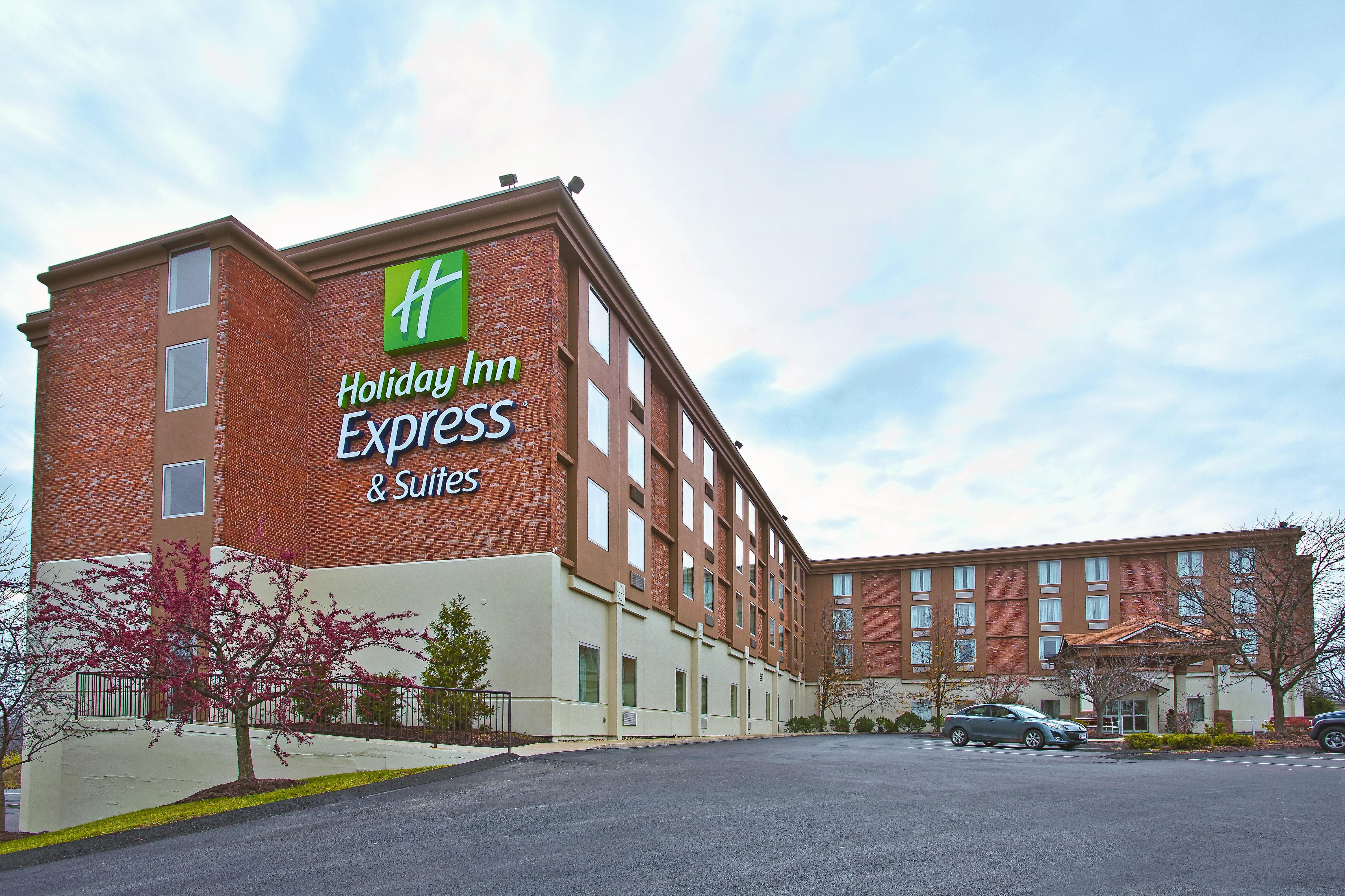 Holiday Inn Express And Suites Pittsburgh West Mifflin By Ihg Exterior photo