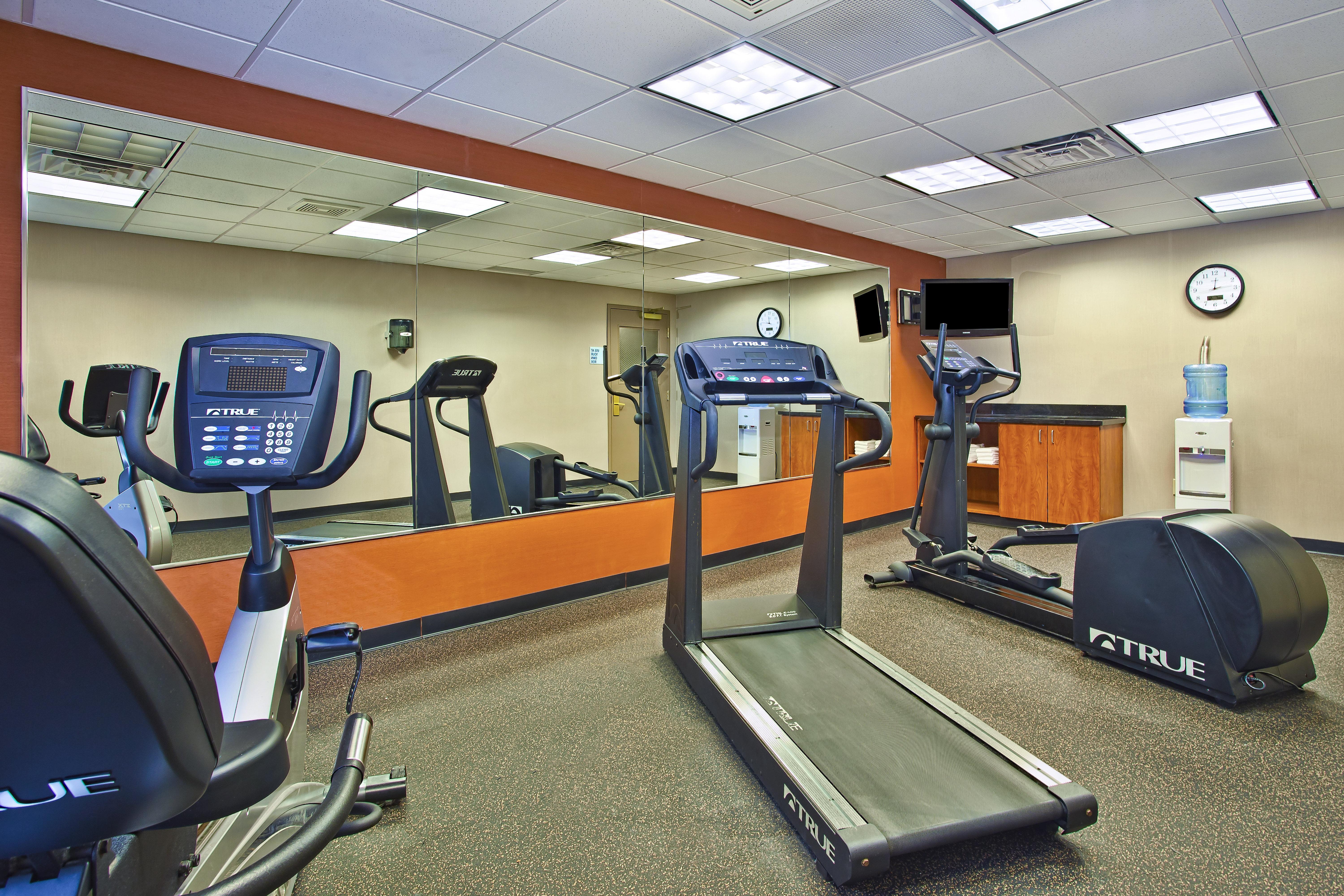 Holiday Inn Express And Suites Pittsburgh West Mifflin By Ihg Exterior photo