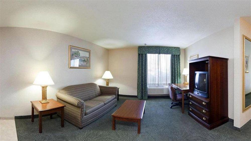 Holiday Inn Express And Suites Pittsburgh West Mifflin By Ihg Exterior photo